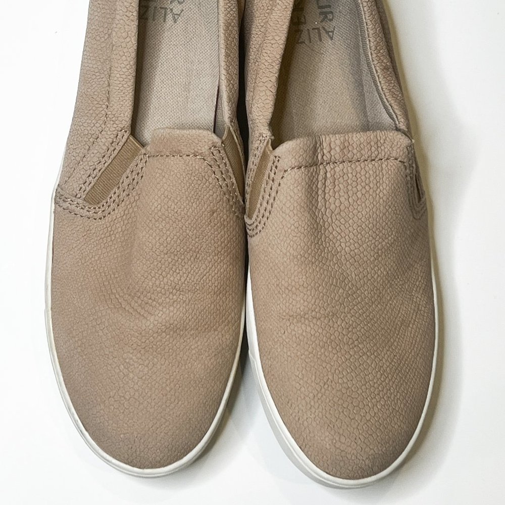 Beige Naturalizer Slip-on Shoes Size 11